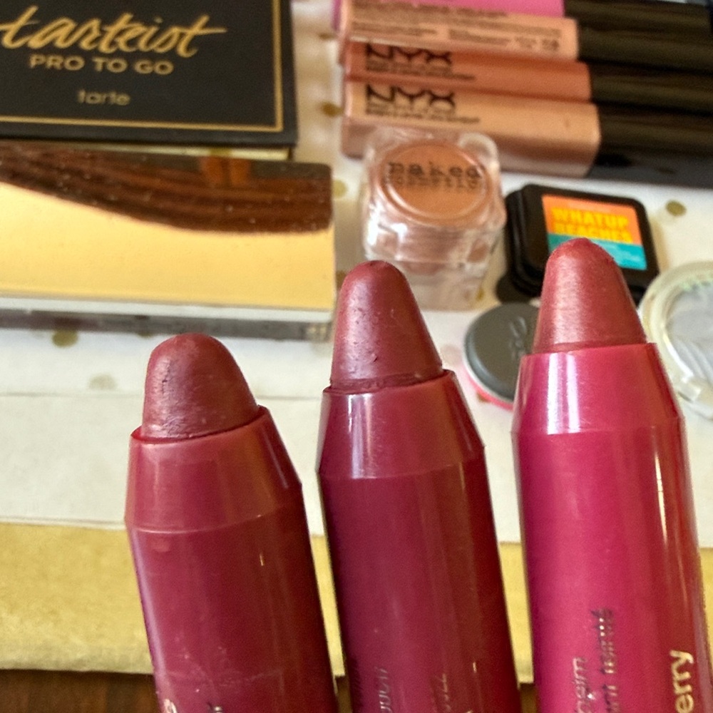 Cosmetic Makeup pallets lip products glosses mixed lot of 23 pcs various brands - Picture 12 of 16